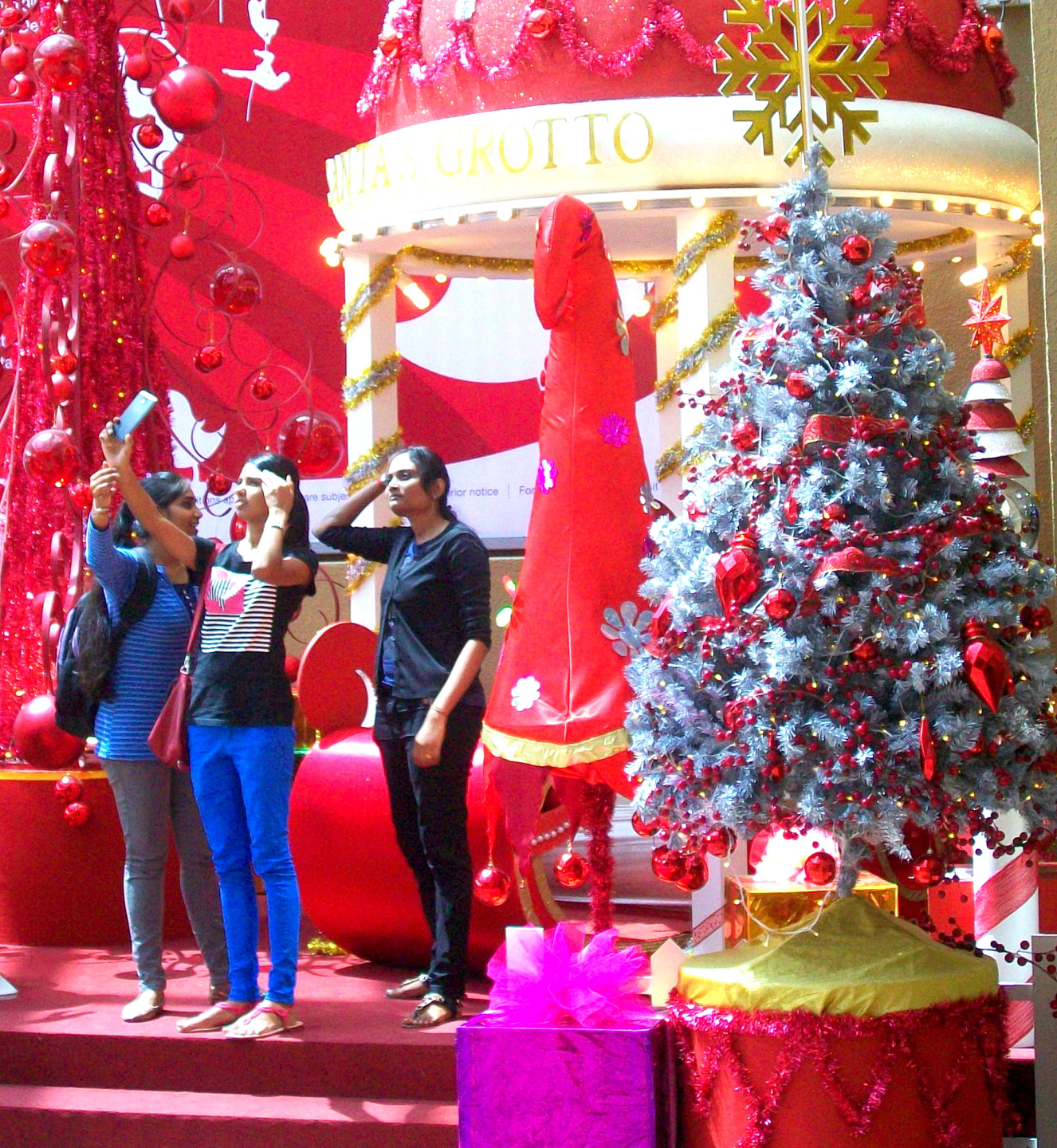 Malaysian Teens of Indian Descent getting Beautiful for  Photos - Melaka Mall