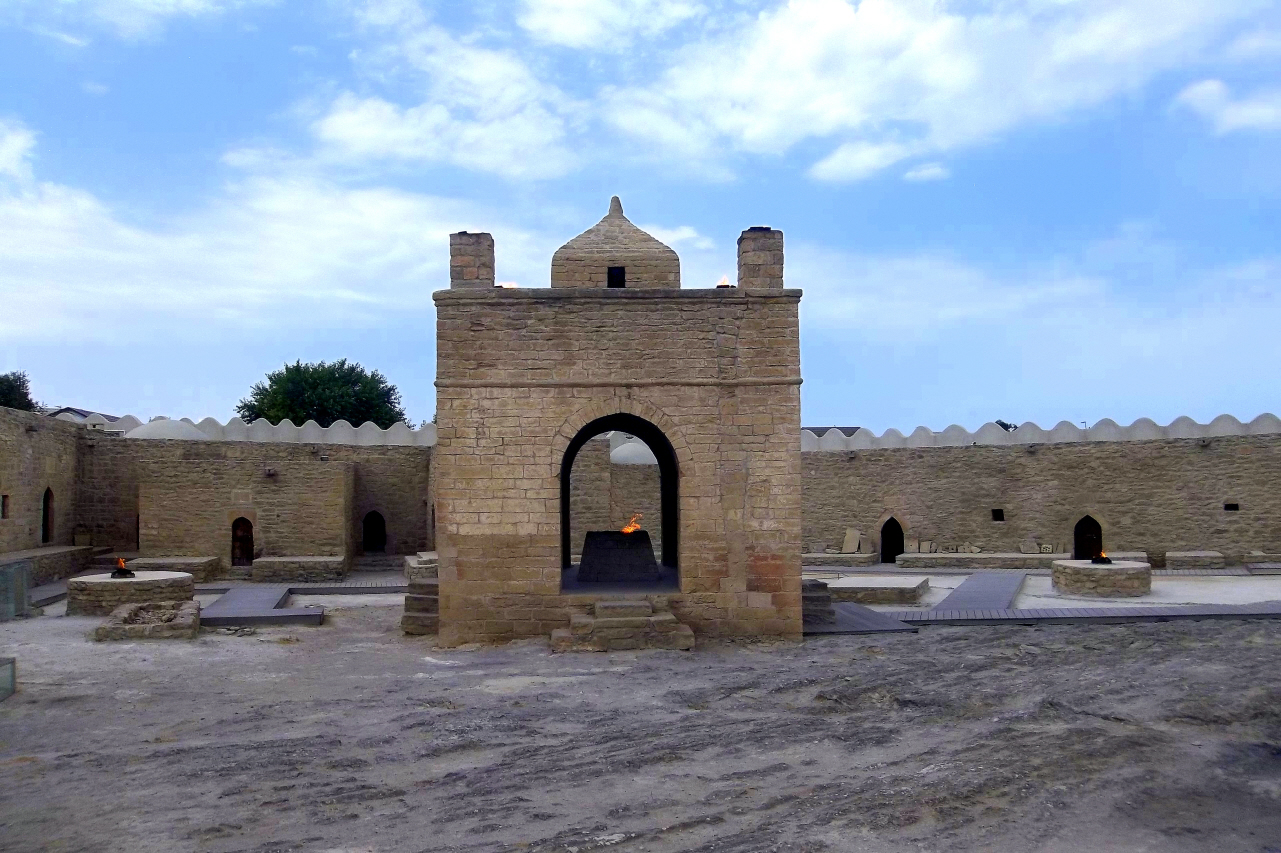 Ateshgah Fire Temple - Zoroasrian (7th-10th Cen) -(Later Hindu 18th Cen.) - Azerbaijan