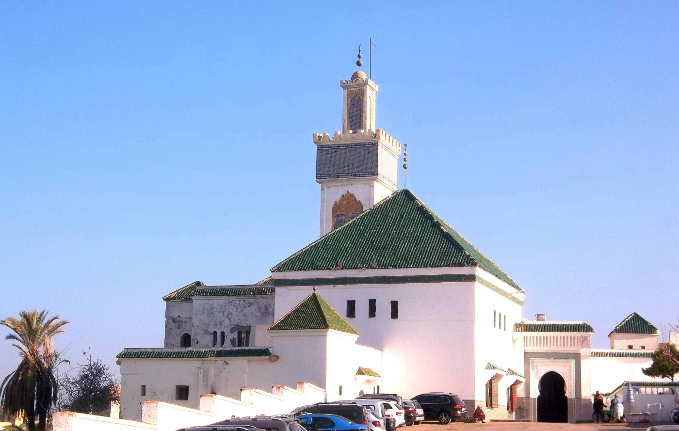 Entrance  to Sheikh al-Kamil Mohamed al-Hadi ben Issa (or Aissa) (1465-1526),   Aissaoua Order - Meknes