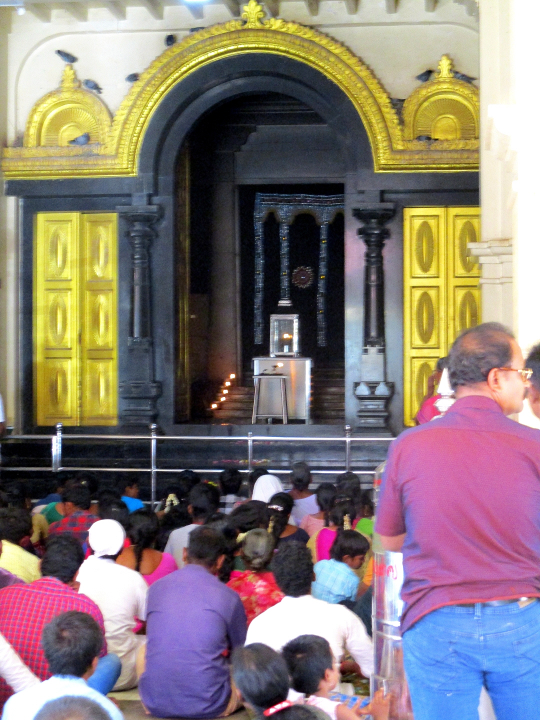 Devotees at worship in Shrine of Sri Ramalinga Swamigal Temple, Vadalur, Tamil Nadu, India